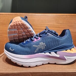 Kuru Triple Max Ion Women's Sneakers in Blue and Lavender. Size 7.5 NEW